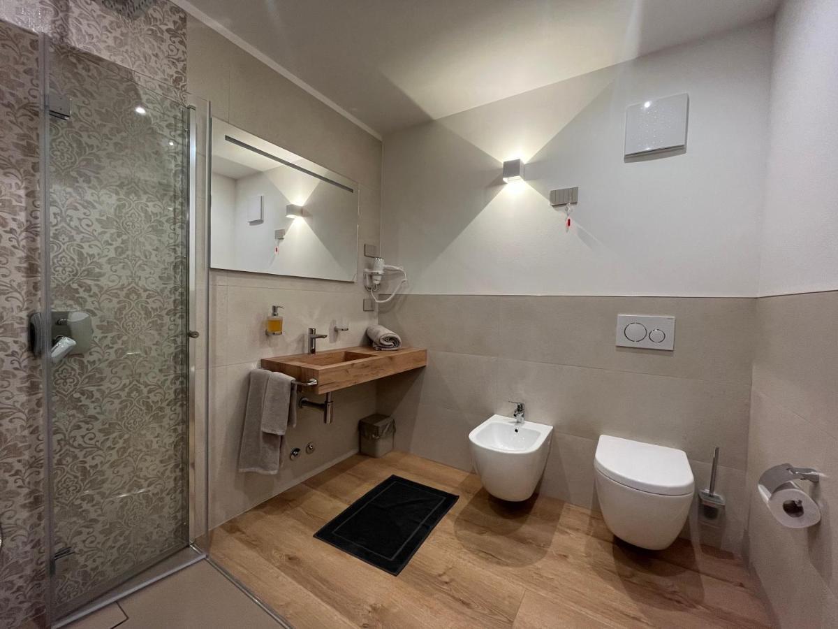 Le Rocce Val Di Non - Quality Room & Breakfast Tassullo Екстер'єр фото