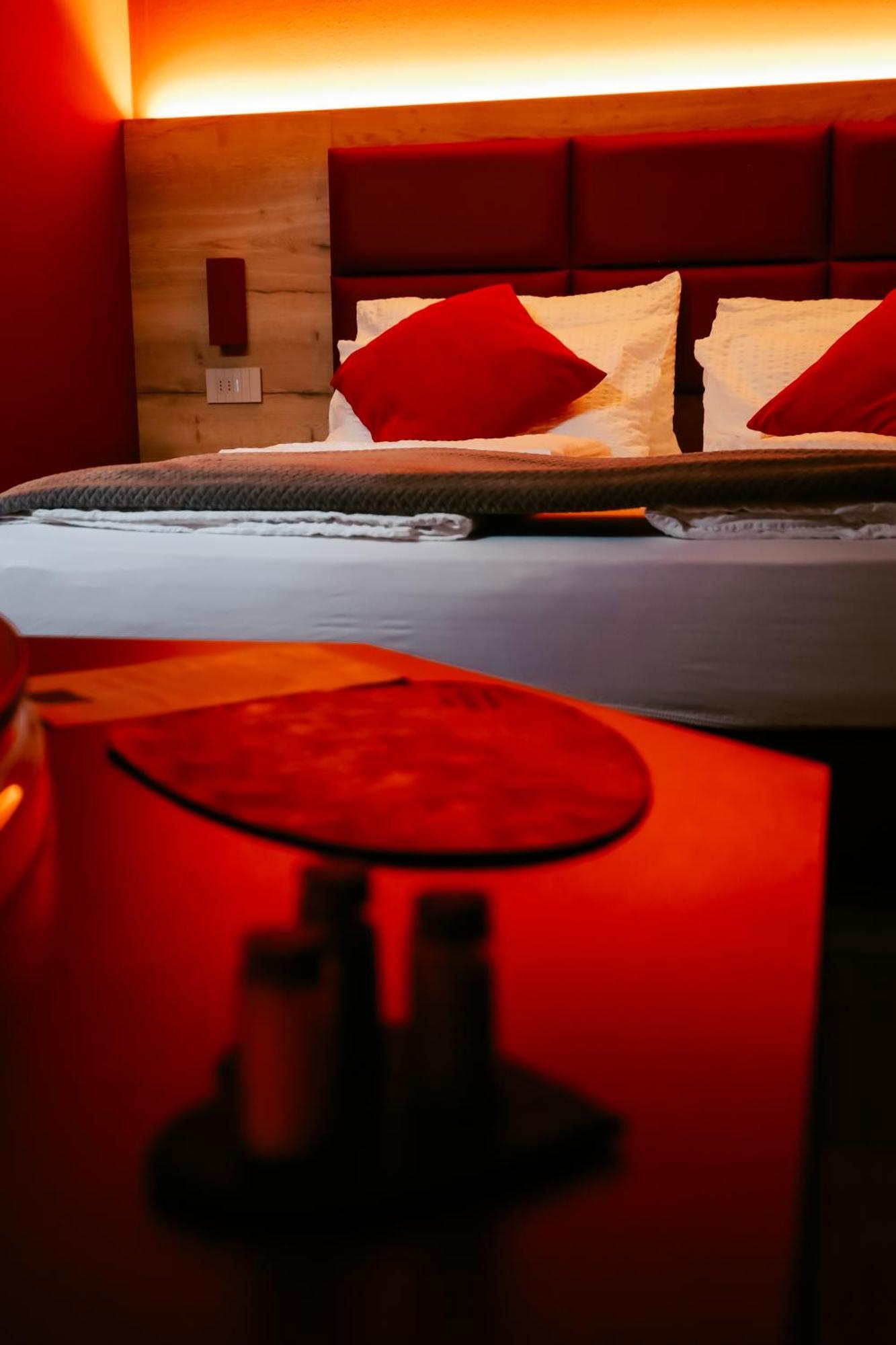 Le Rocce Val Di Non - Quality Room & Breakfast Tassullo Екстер'єр фото