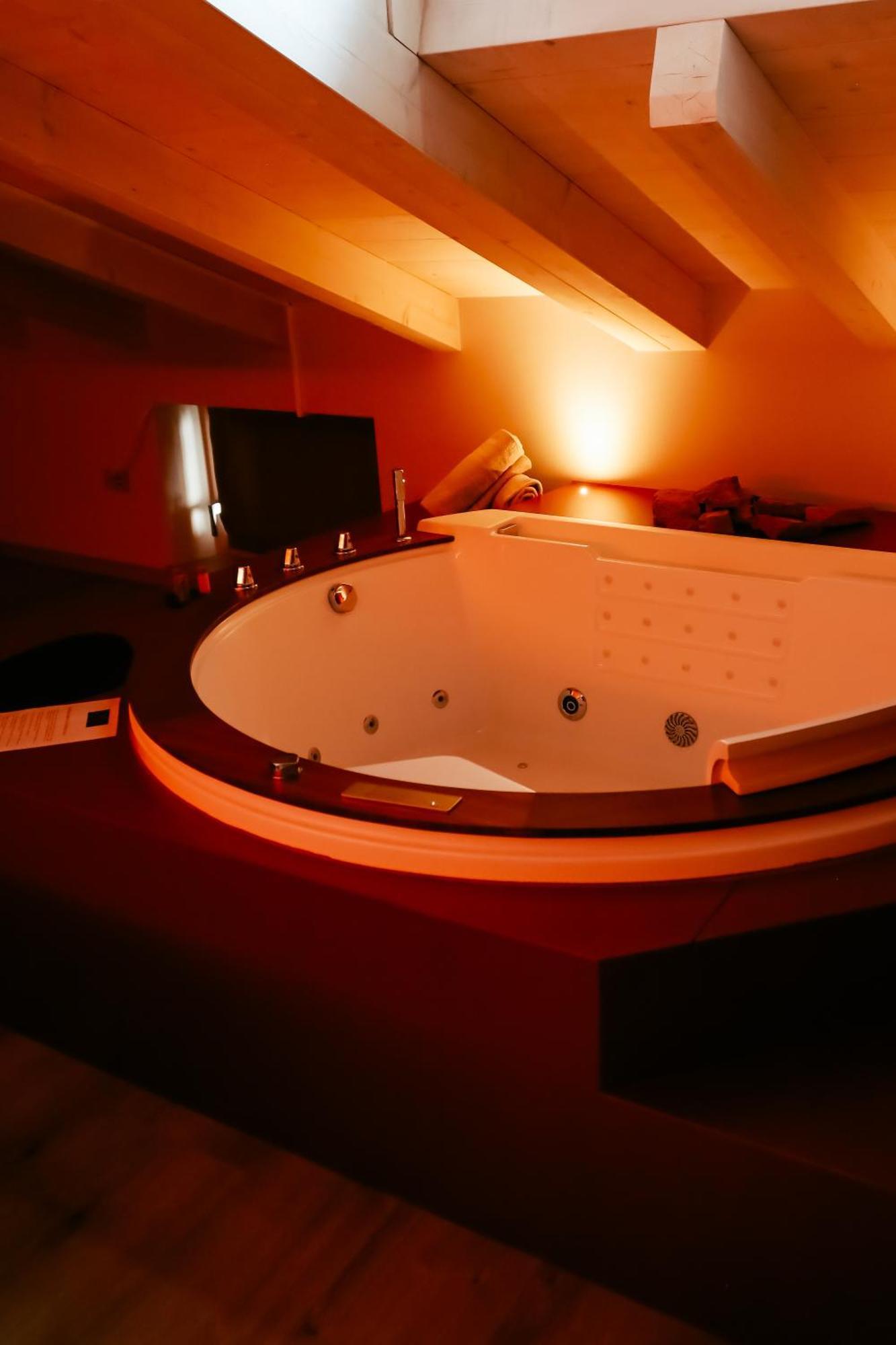 Le Rocce Val Di Non - Quality Room & Breakfast Tassullo Екстер'єр фото